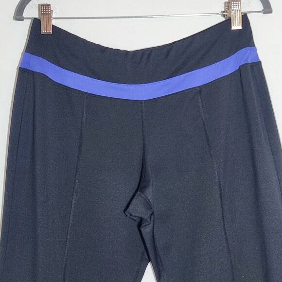 Nike Black and Purple Cropped Activewear Pants Size Medium Nike Capri Pants - Picture 3 of 9